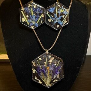 Blue and purple pressed flower resin earrings and necklace set. Hypoallergenic